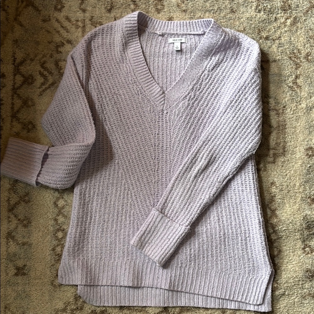 💜 Nine West super soft Women's Lavender V-Neck Sweater